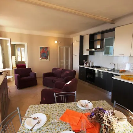 Apartment A Casa Di Laura Cervo